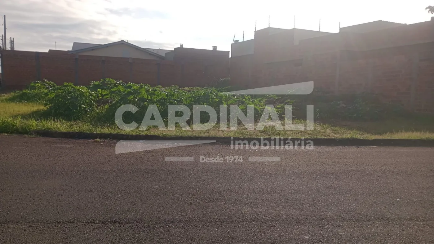 Comprar Terreno / Padr&atilde;o em Araraquara R$ 130.000,00 - Foto 1