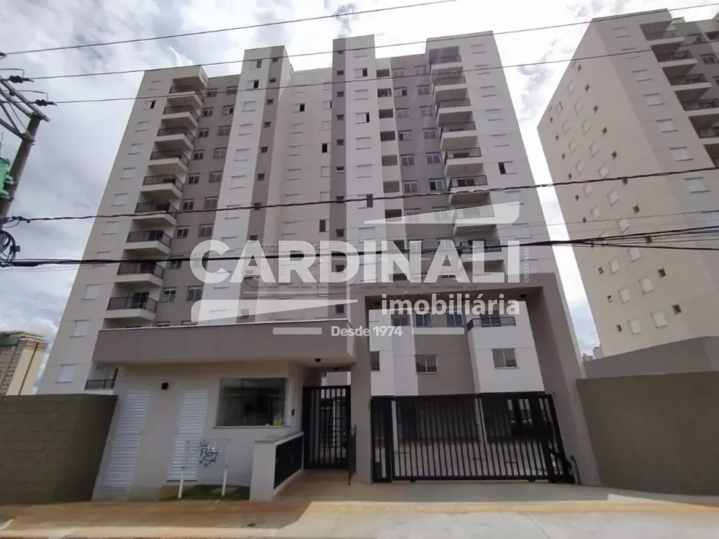 Apartamento / Padr&atilde;o em Araraquara Alugar por R$1.998,00