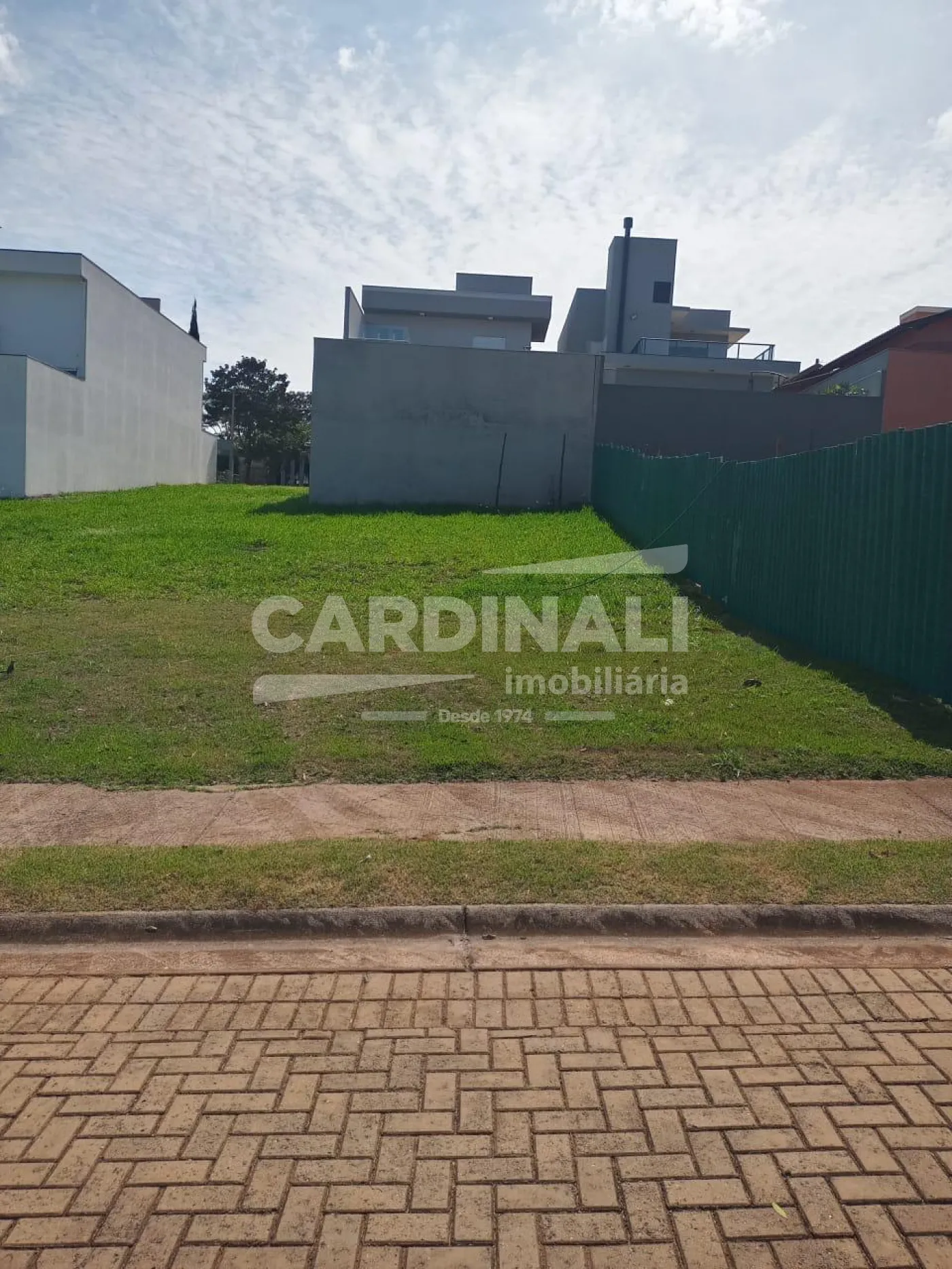 Terreno / Condom&iacute;nio em S&atilde;o Carlos , Comprar por R$305.000,00