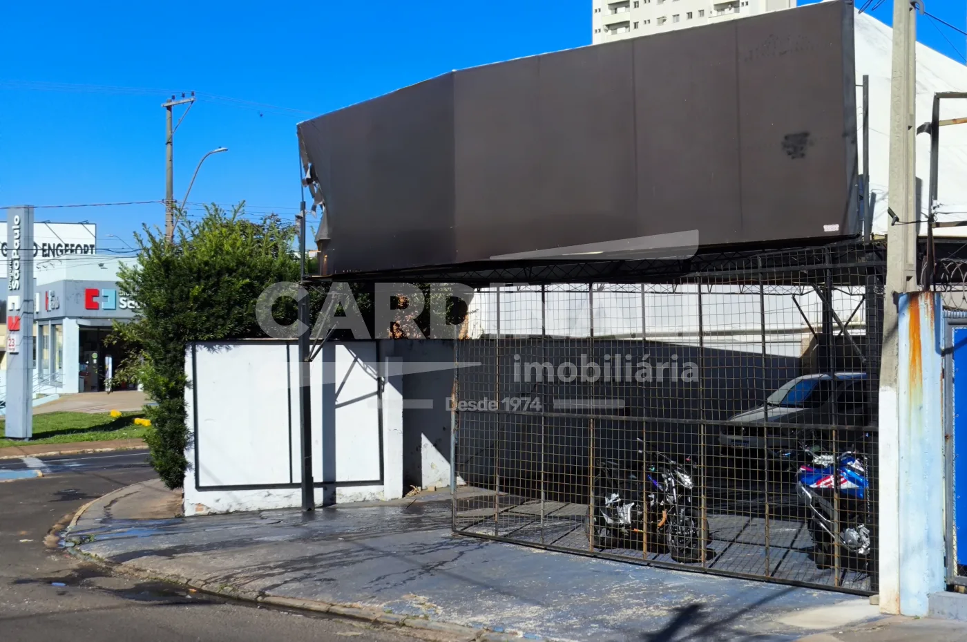 Comercial / Barrac&atilde;o em Araraquara , Comprar por R$1.500.000,00