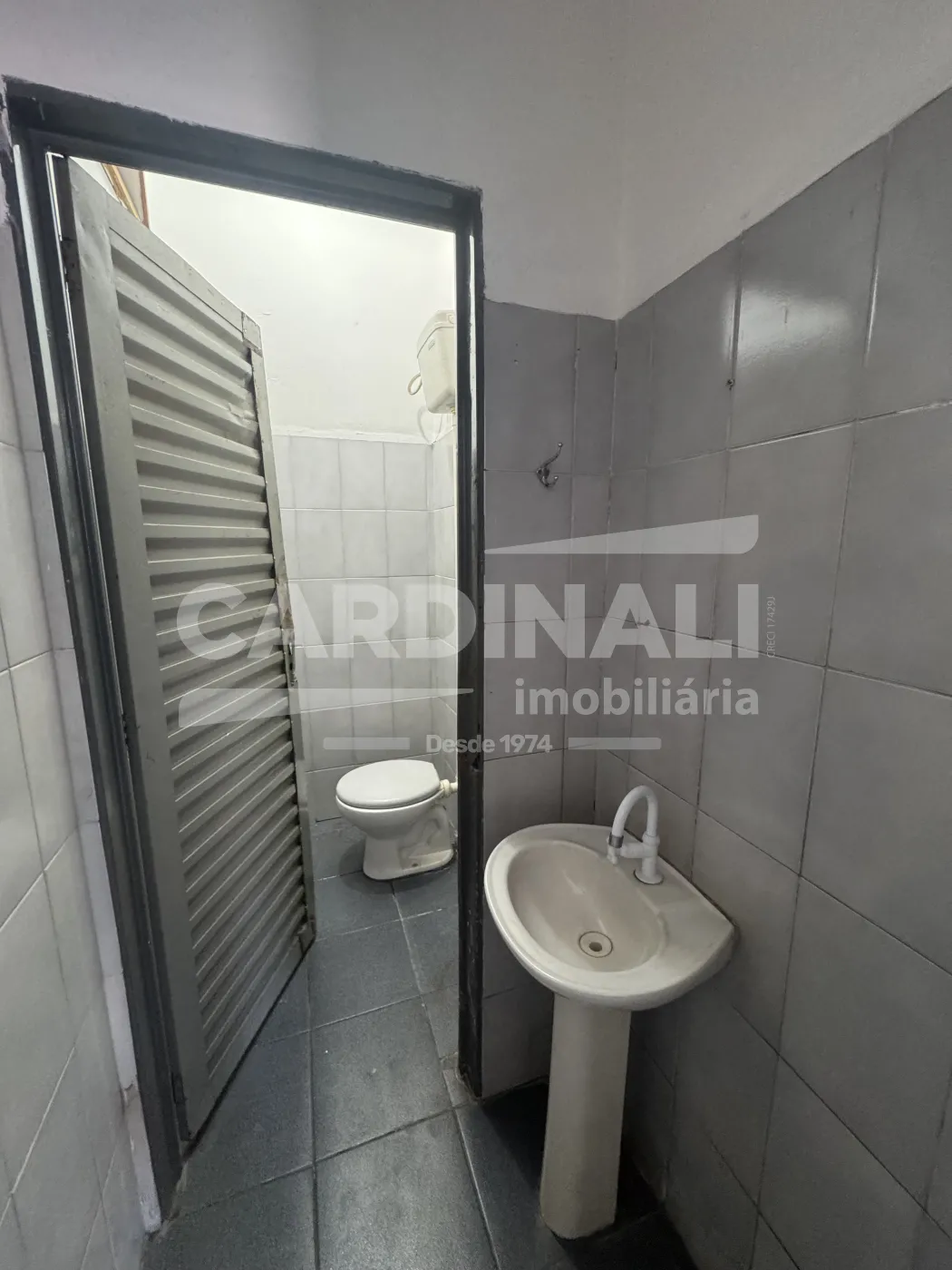Alugar Comercial / Sal&atilde;o em S&atilde;o Carlos R$ 2.000,00 - Foto 6