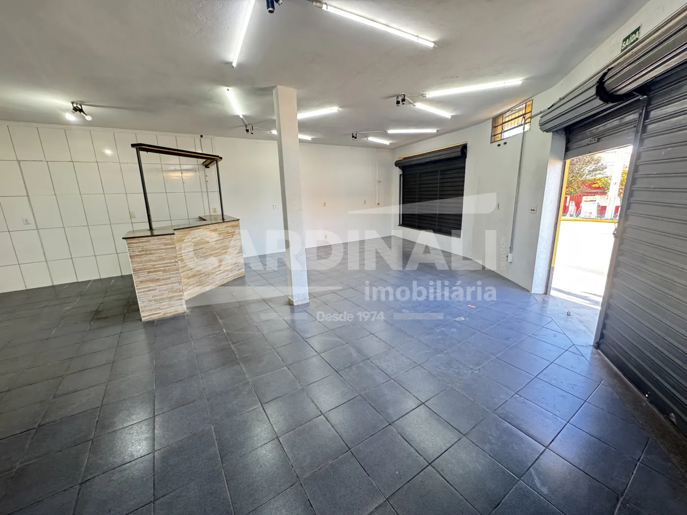 Alugar Comercial / Sal&atilde;o em S&atilde;o Carlos R$ 2.000,00 - Foto 8