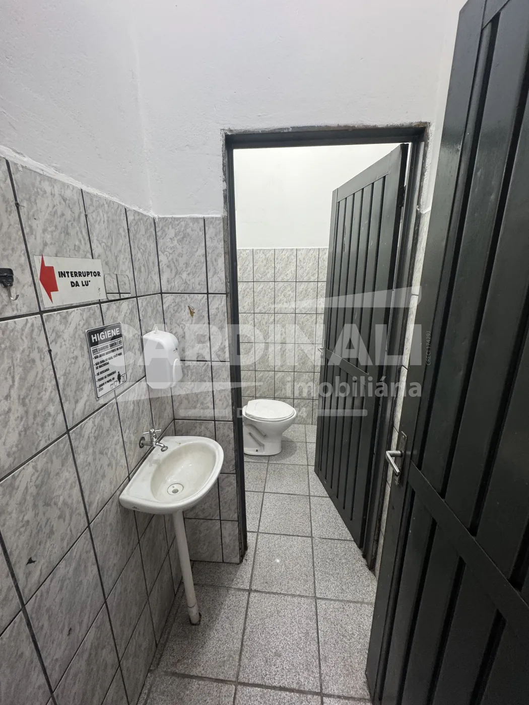 Alugar Comercial / Sal&atilde;o em S&atilde;o Carlos R$ 1.556,00 - Foto 6