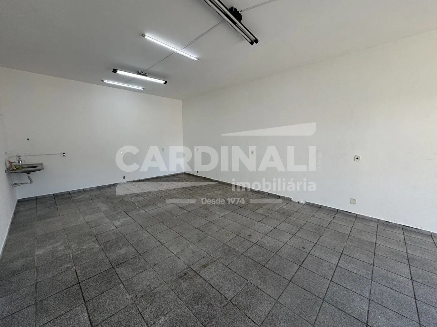 Alugar Comercial / Sal&atilde;o em S&atilde;o Carlos R$ 1.556,00 - Foto 8