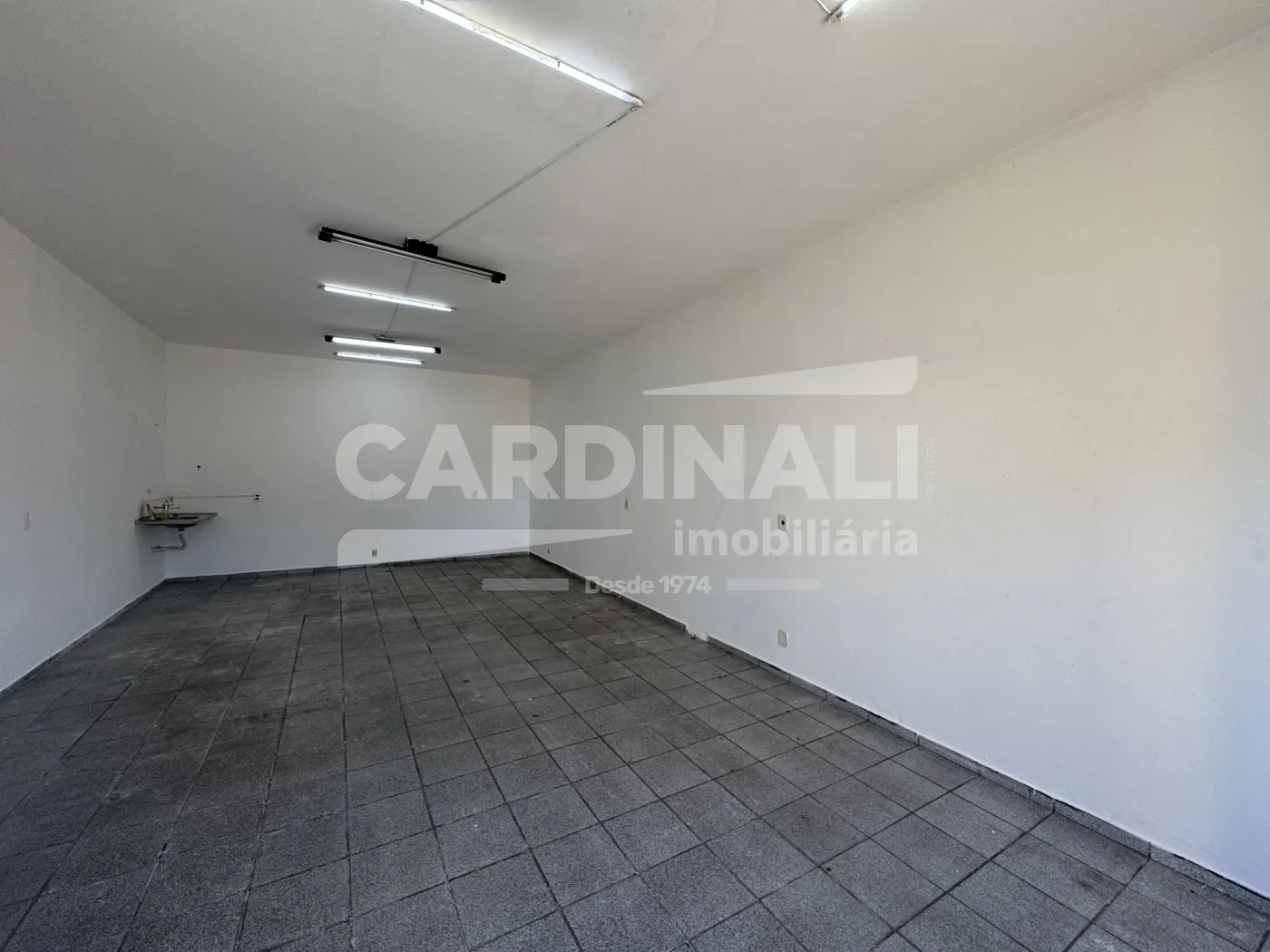 Alugar Comercial / Sal&atilde;o em S&atilde;o Carlos R$ 1.556,00 - Foto 9