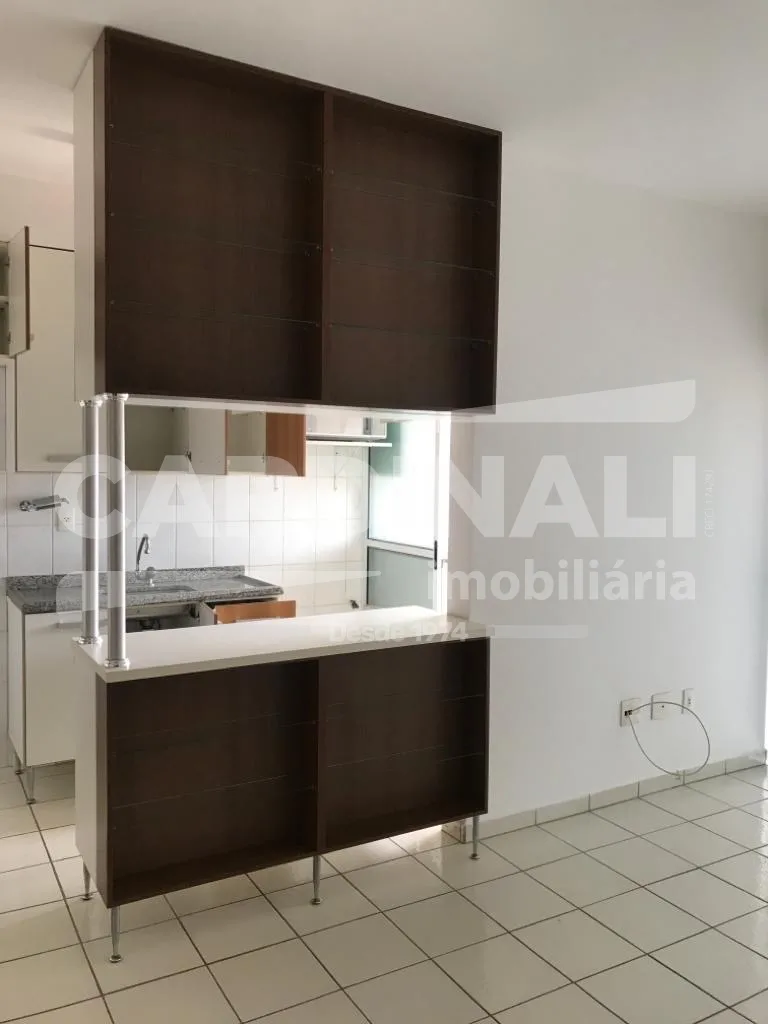 Comprar Apartamento / Padr&atilde;o em Araraquara R$ 240.000,00 - Foto 7