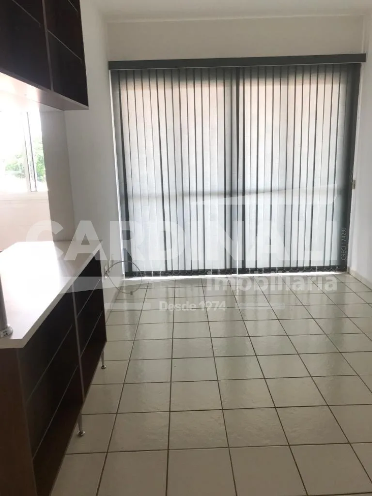 Comprar Apartamento / Padr&atilde;o em Araraquara R$ 240.000,00 - Foto 4