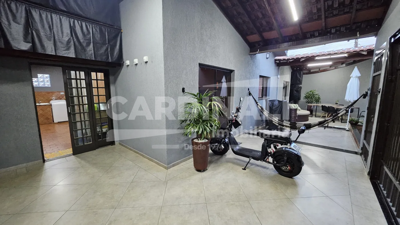 Comprar Casa / Padr&atilde;o em S&atilde;o Carlos R$ 430.000,00 - Foto 1