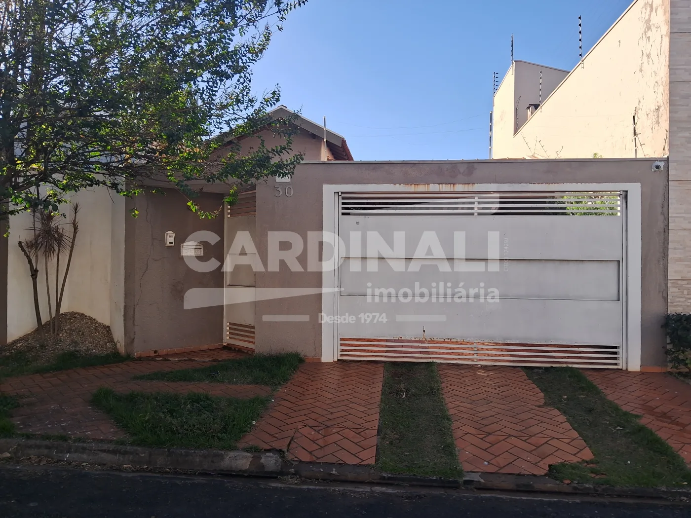 Alugar Casa / Padr&atilde;o em Araraquara R$ 3.485,00 - Foto 1