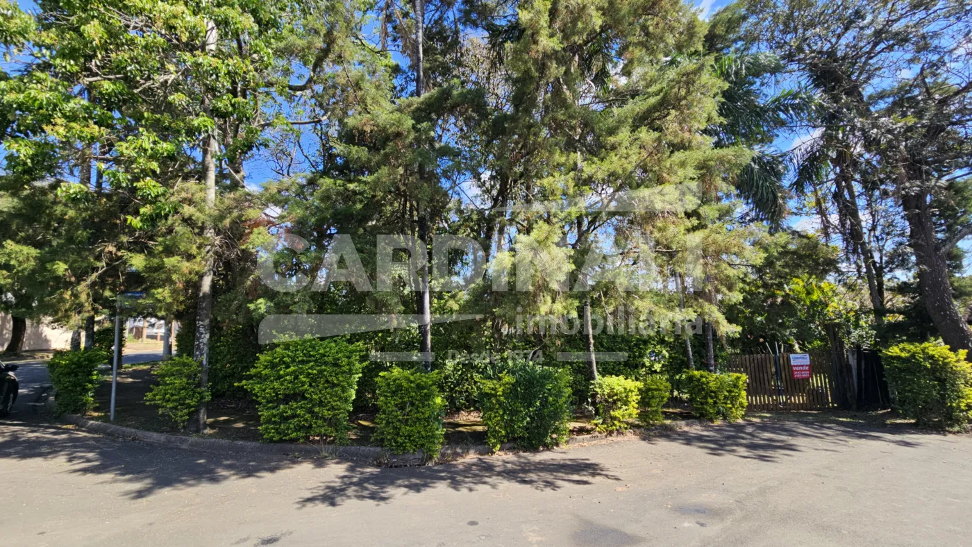 Terreno / Padr&atilde;o em S&atilde;o Carlos 