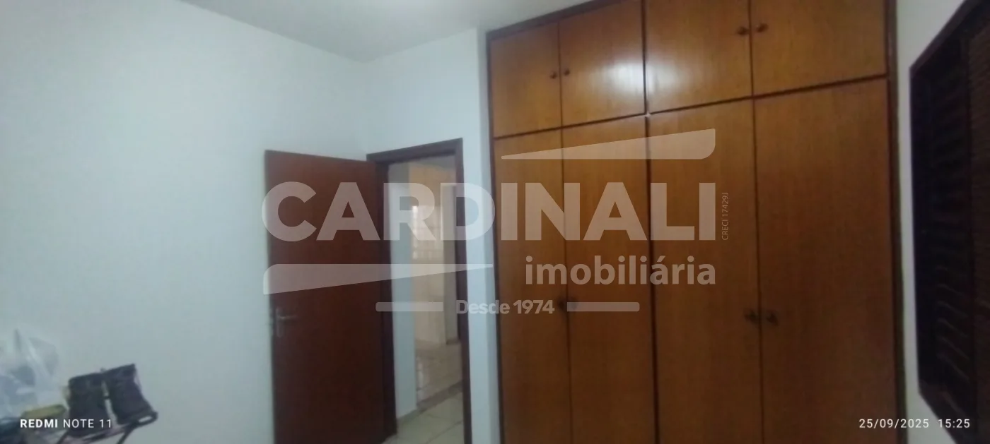 Comprar Casa / Padr&atilde;o em Araraquara R$ 450.000,00 - Foto 14