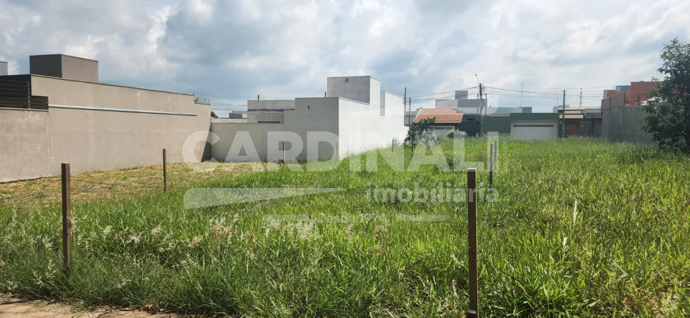 Terreno / Padr&atilde;o em S&atilde;o Carlos 