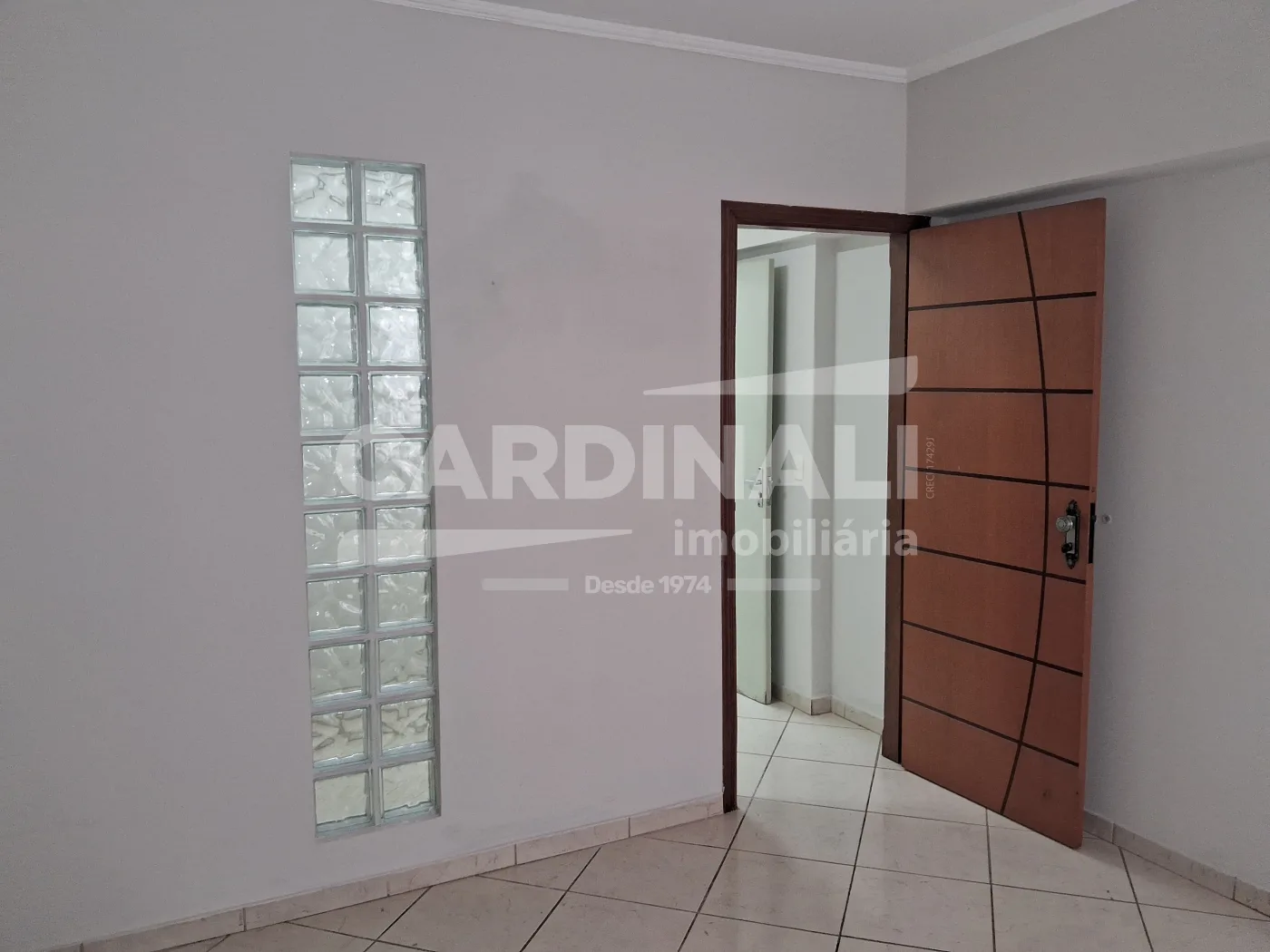 Alugar Comercial / Sala em Araraquara R$ 600,00 - Foto 1