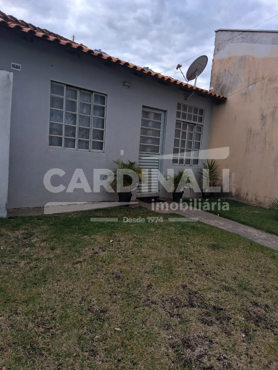 Comprar Casa / Padr&atilde;o em Araraquara R$ 150.000,00 - Foto 2