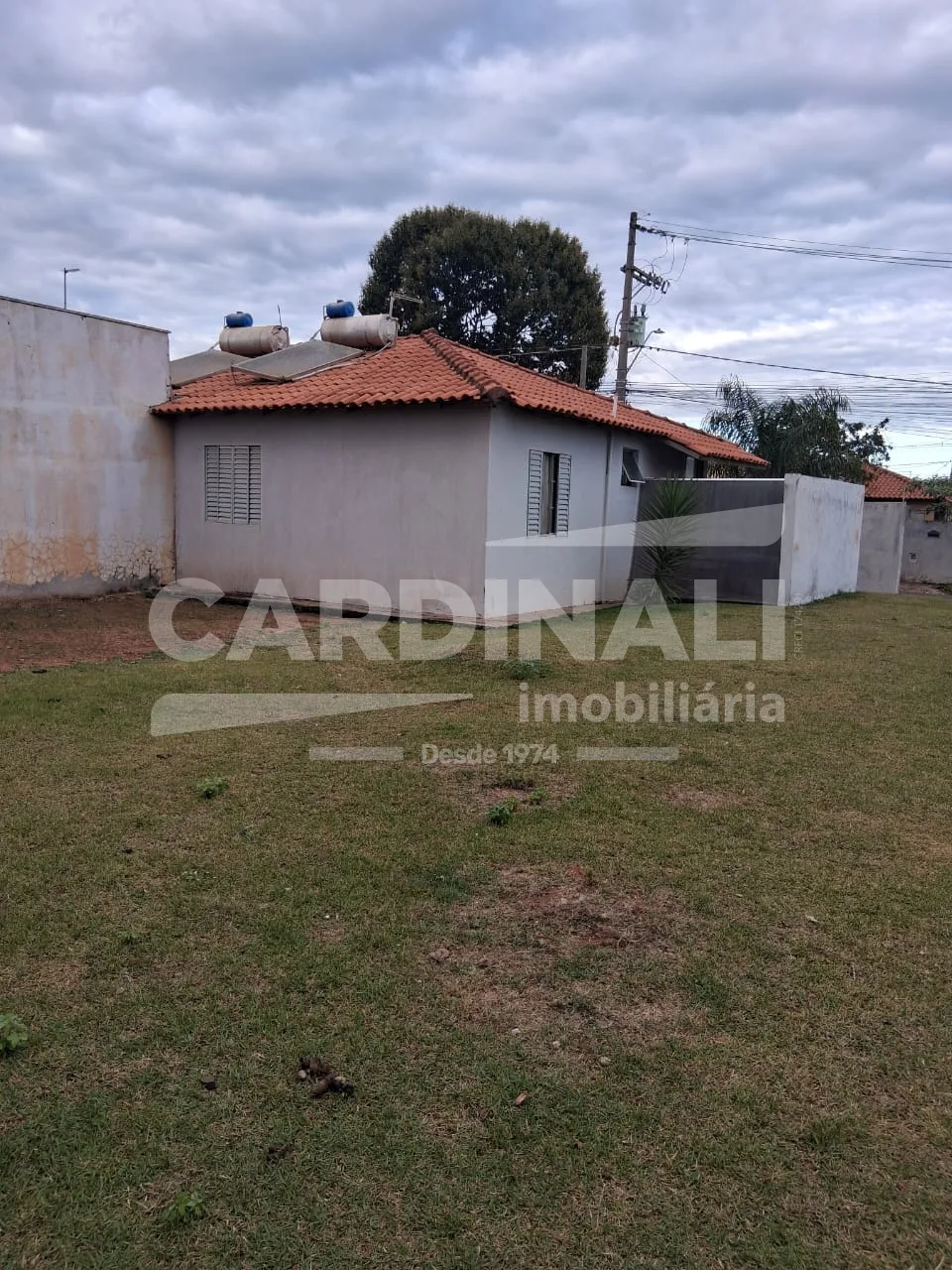 Comprar Casa / Padr&atilde;o em Araraquara R$ 150.000,00 - Foto 3