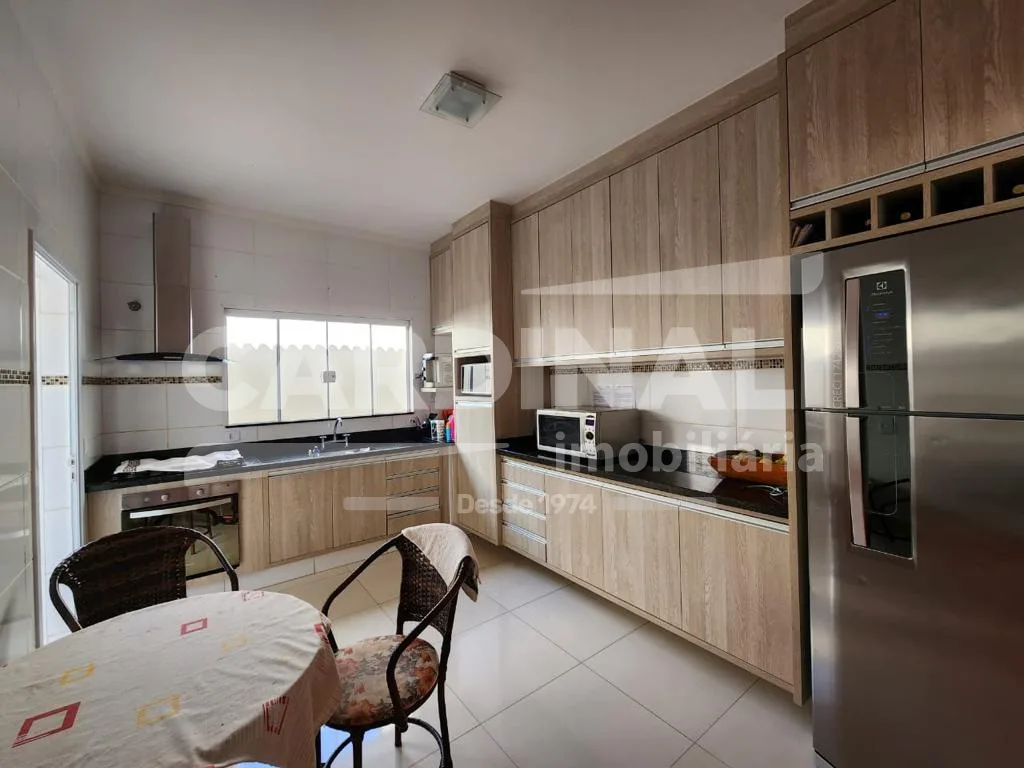 Comprar Casa / Padr&atilde;o em Araraquara R$ 550.000,00 - Foto 7
