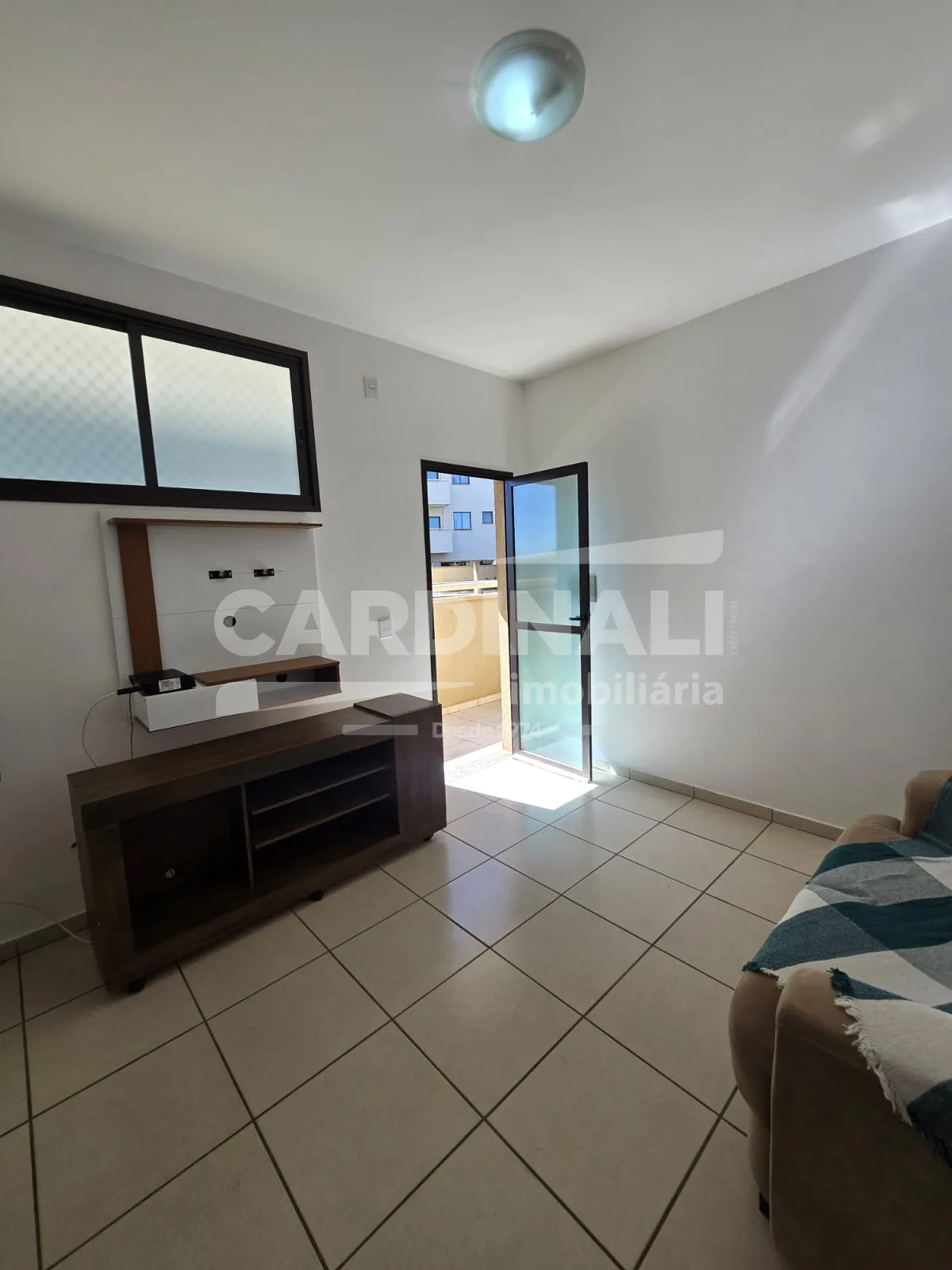 Alugar Apartamento / Padr&atilde;o em Araraquara R$ 940,23 - Foto 2