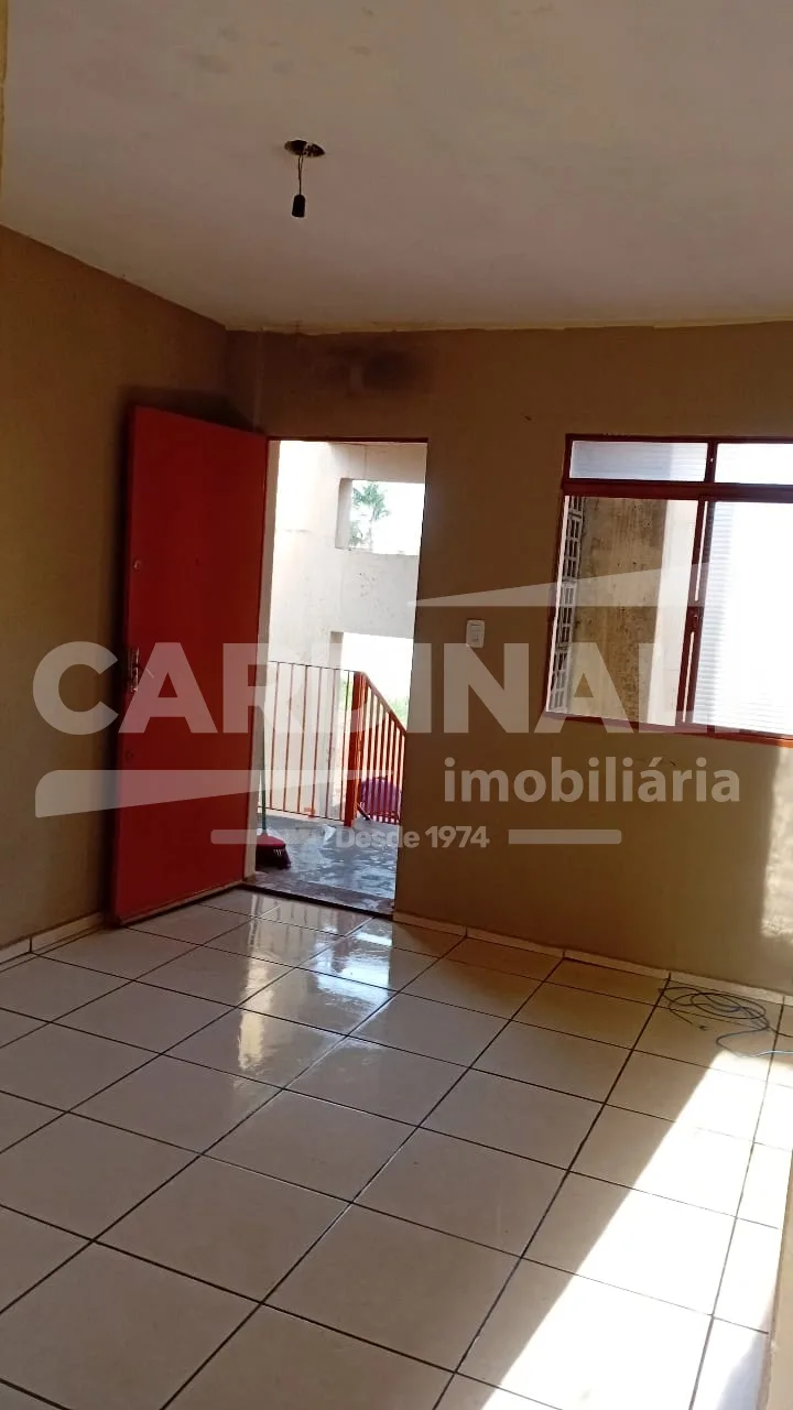 Comprar Apartamento / Padr&atilde;o em Araraquara R$ 80.000,00 - Foto 2