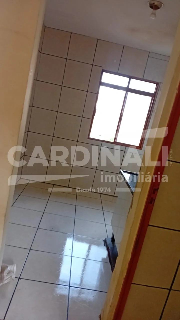 Comprar Apartamento / Padr&atilde;o em Araraquara R$ 80.000,00 - Foto 4