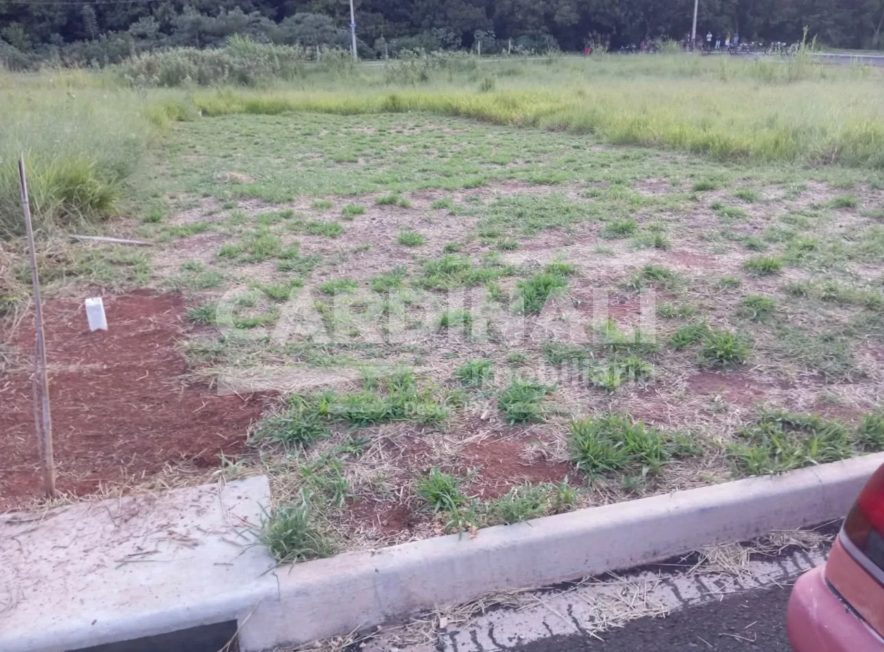 Comprar Terreno / Padr&atilde;o em Araraquara R$ 90.000,00 - Foto 1