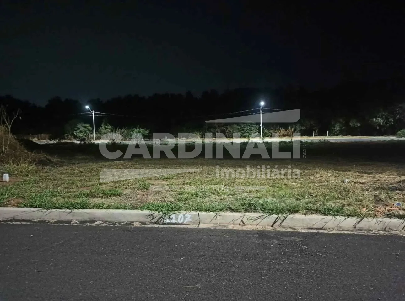 Comprar Terreno / Padr&atilde;o em Araraquara R$ 90.000,00 - Foto 3