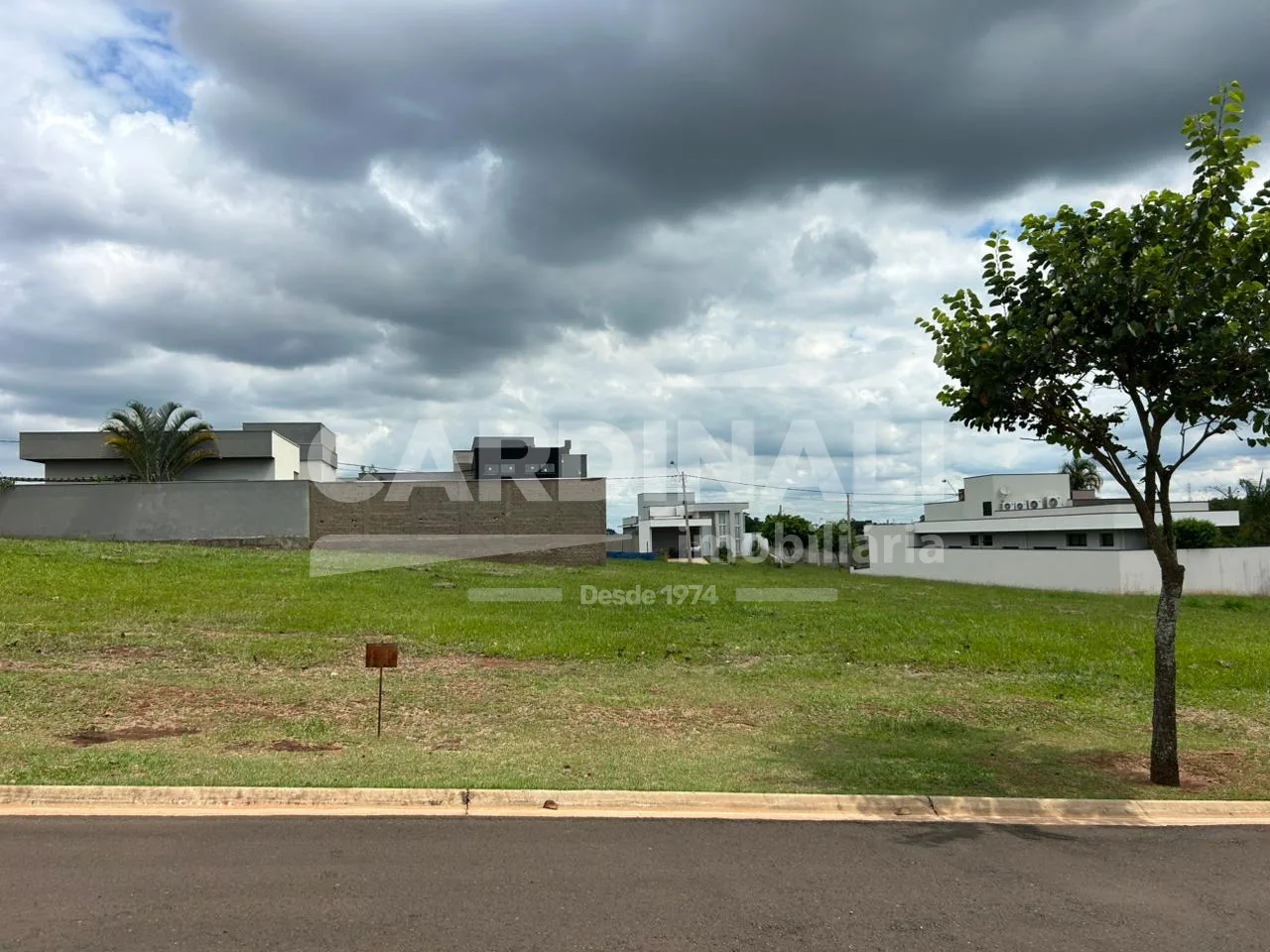Comprar Terreno / Condom&iacute;nio em Araraquara R$ 245.000,00 - Foto 1