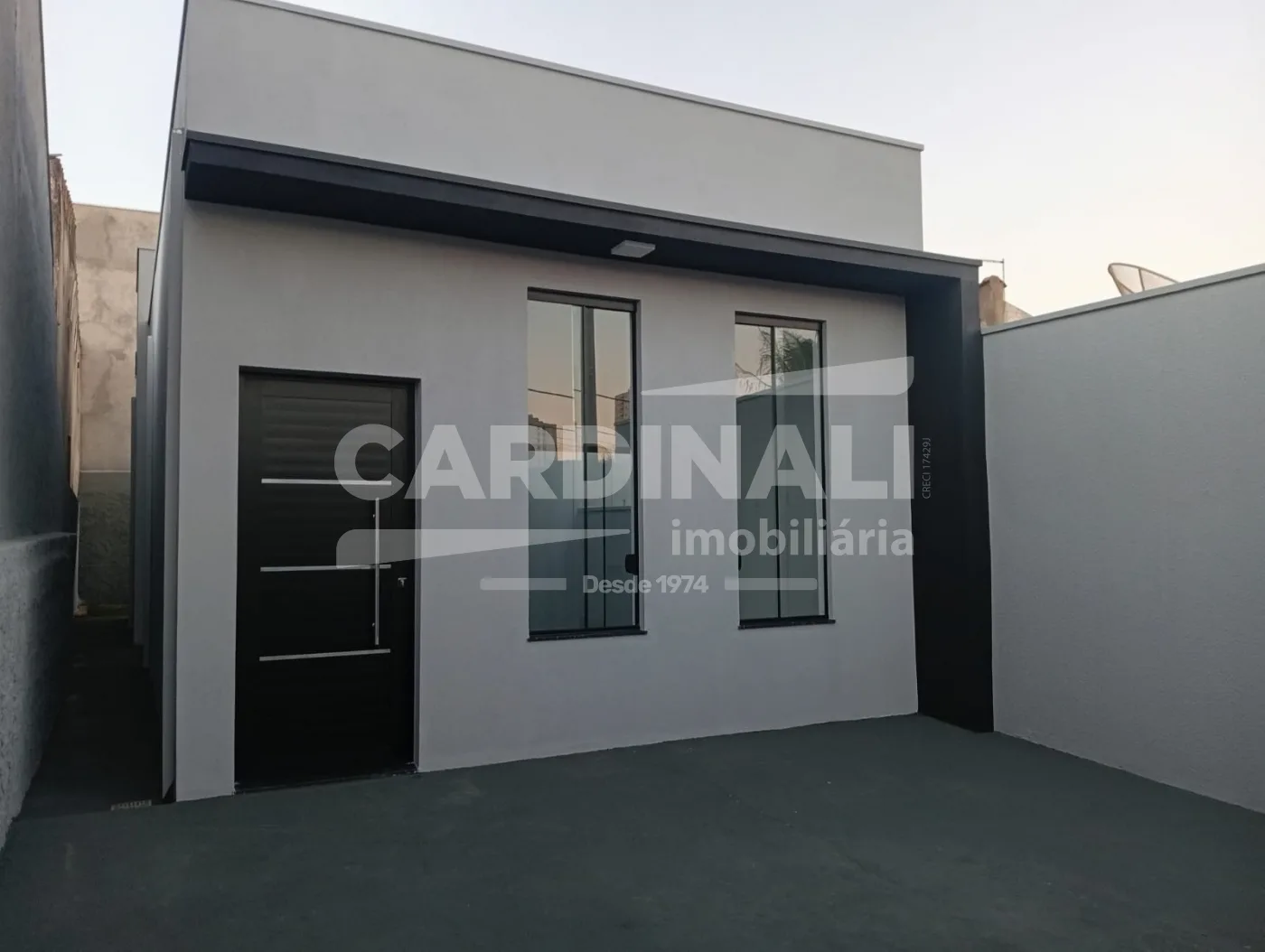Comprar Casa / Padr&atilde;o em Araraquara R$ 330.000,00 - Foto 2