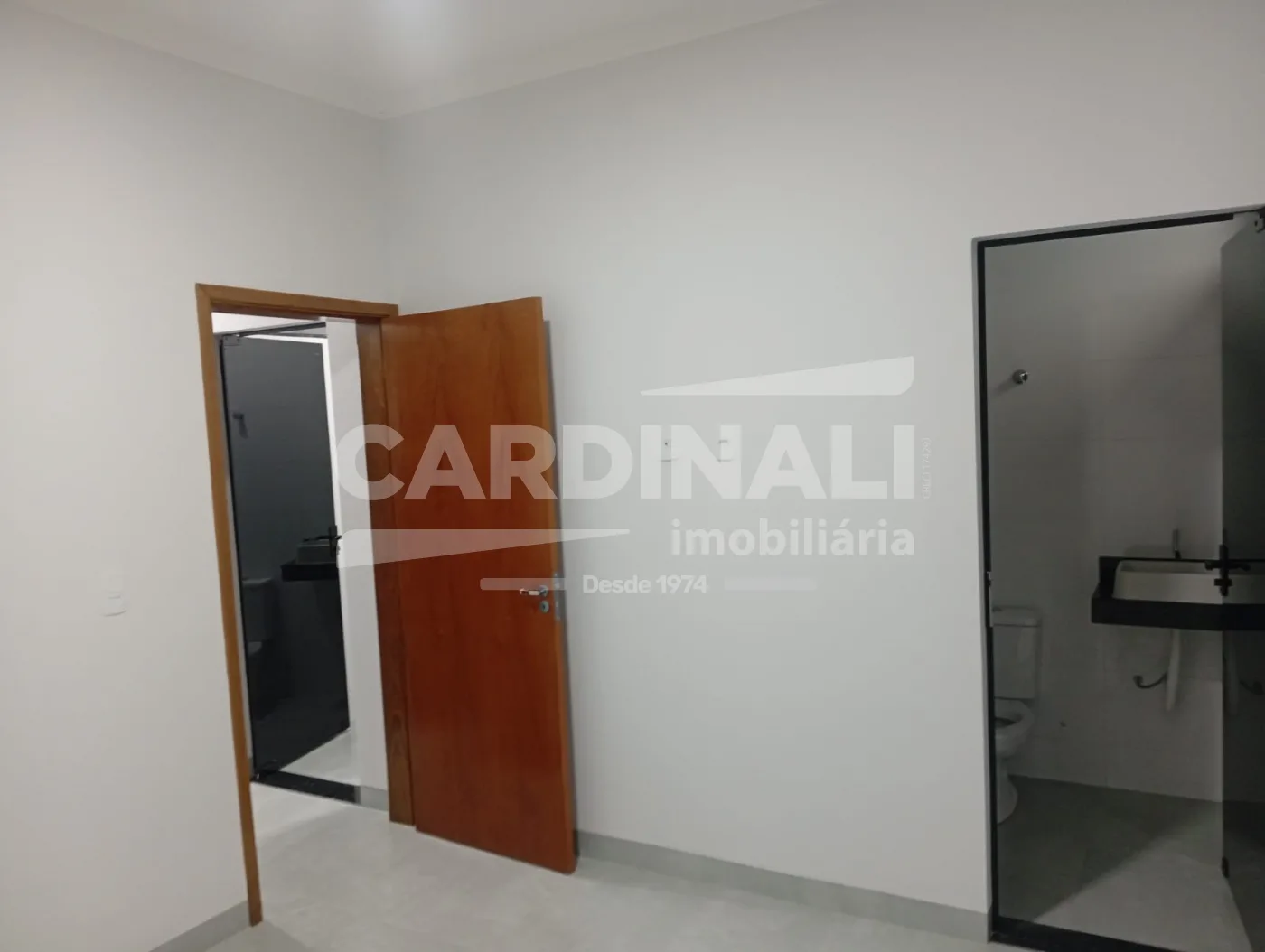 Comprar Casa / Padr&atilde;o em Araraquara R$ 330.000,00 - Foto 6