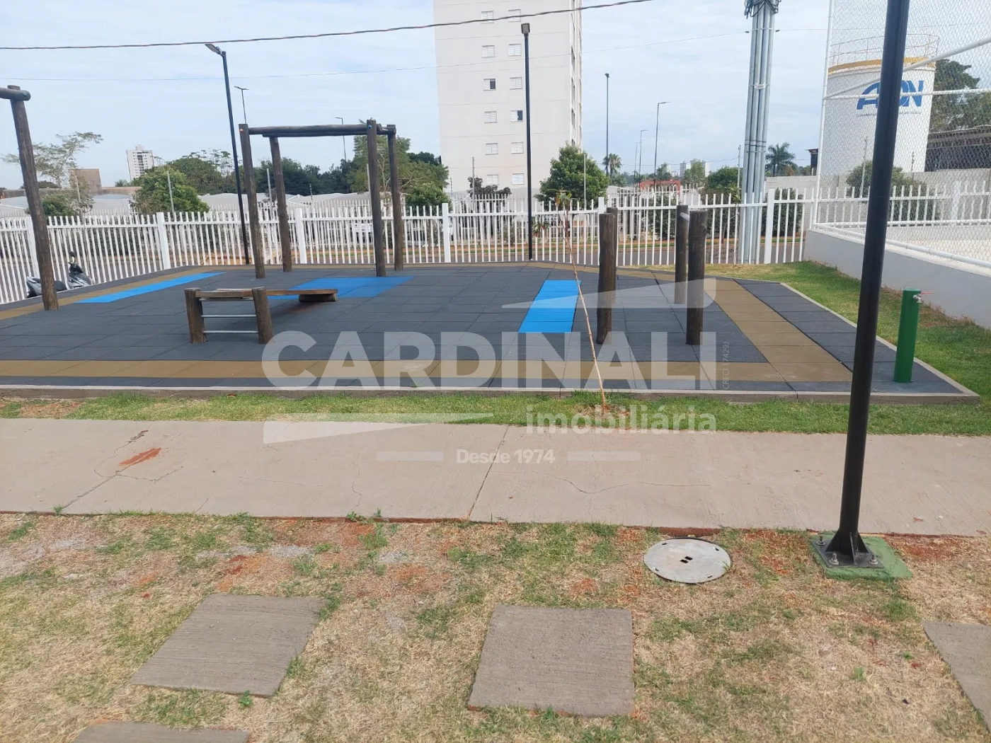 Comprar Apartamento / Padr&atilde;o em Araraquara R$ 350.000,00 - Foto 14