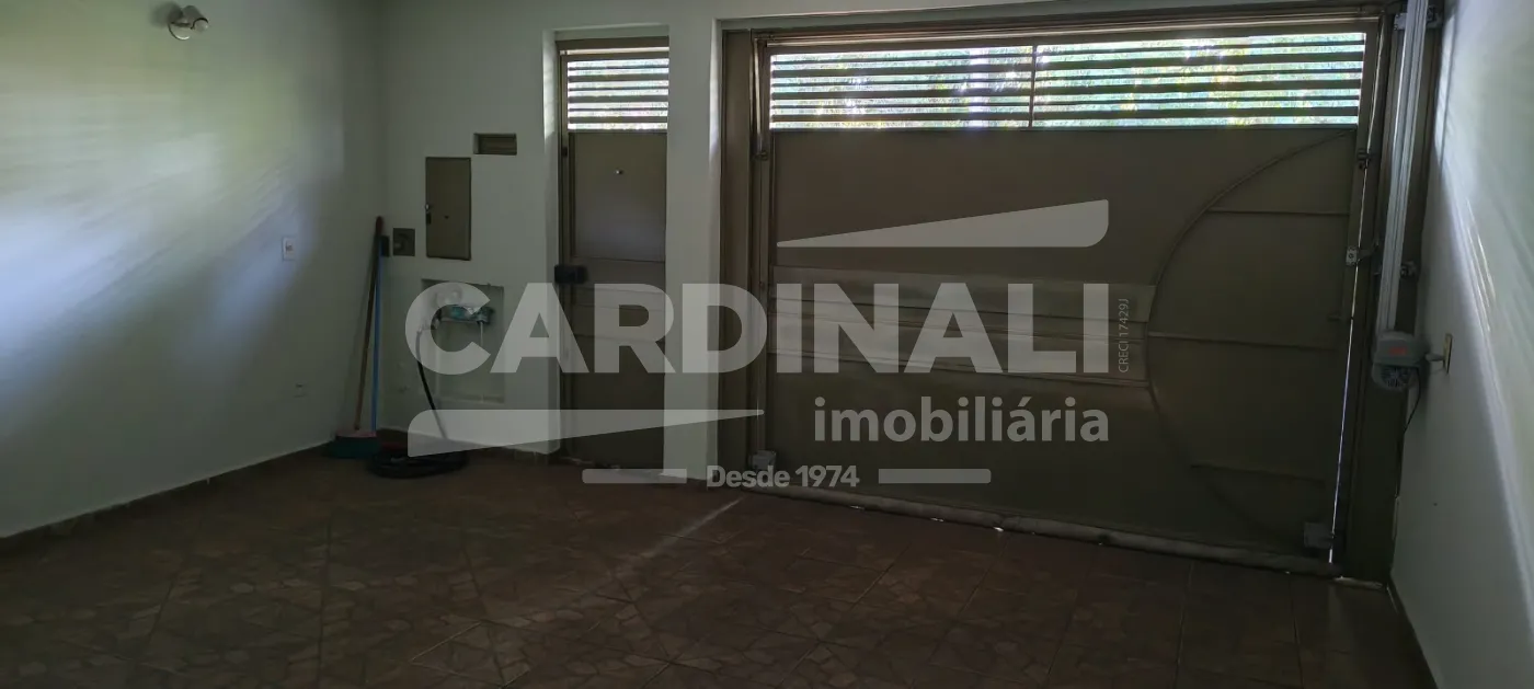 Comprar Casa / Padr&atilde;o em S&atilde;o Carlos R$ 360.000,00 - Foto 1