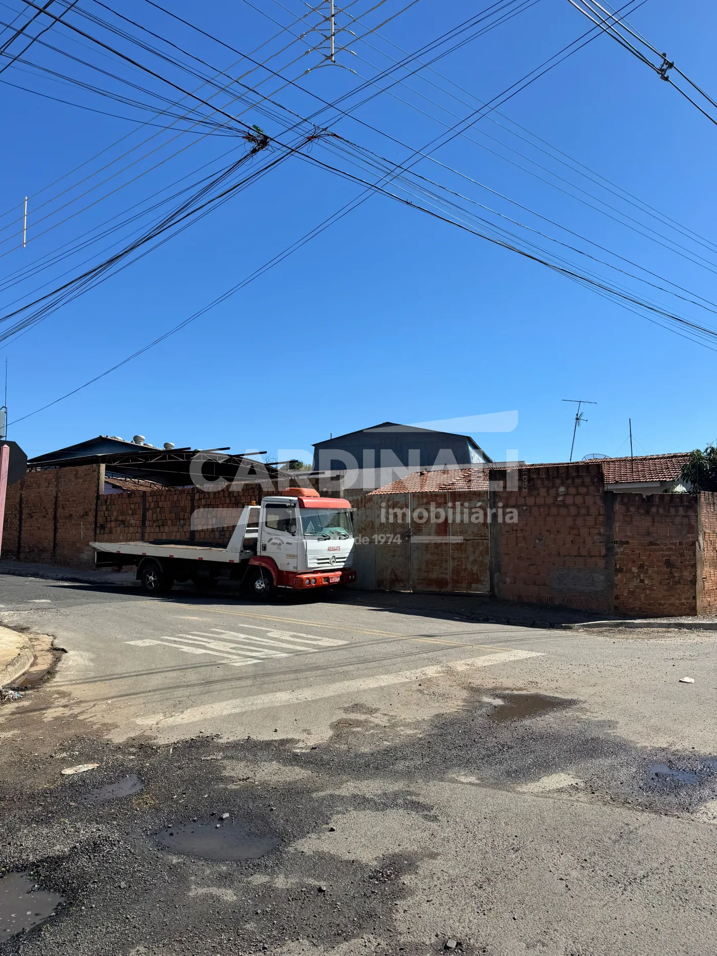 Terreno / Padr&atilde;o em S&atilde;o Carlos , Comprar por R$240.000,00