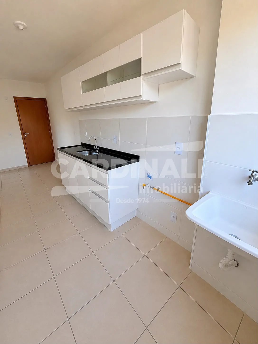 Alugar Apartamento / Padr&atilde;o em Araraquara R$ 998,00 - Foto 1