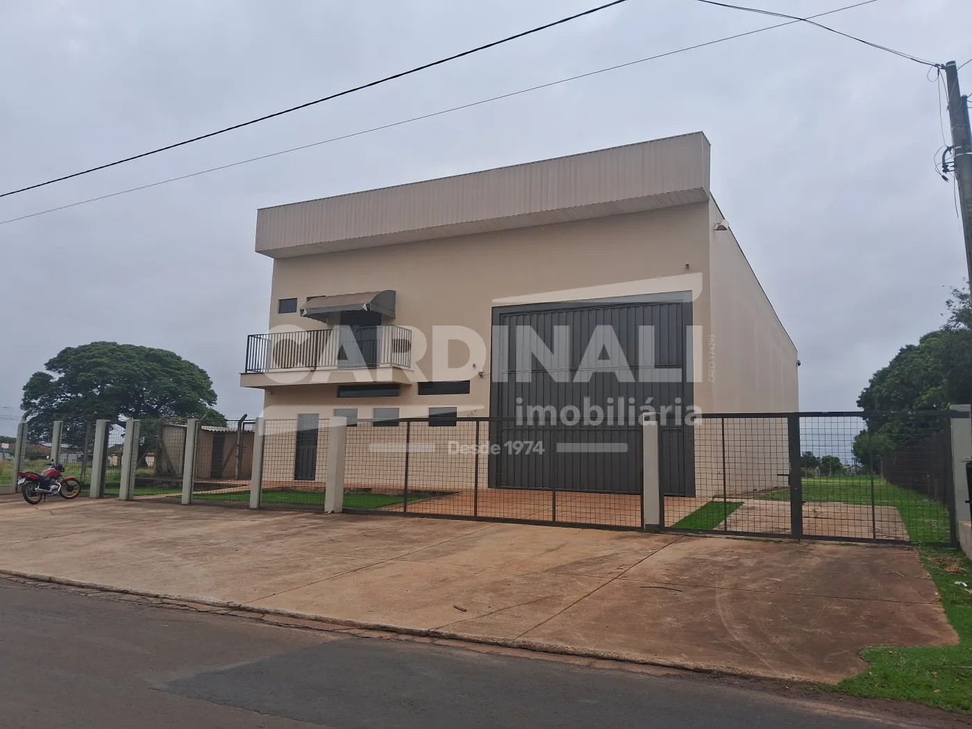Comercial / Barrac&atilde;o em Araraquara Alugar por R$20.000,00