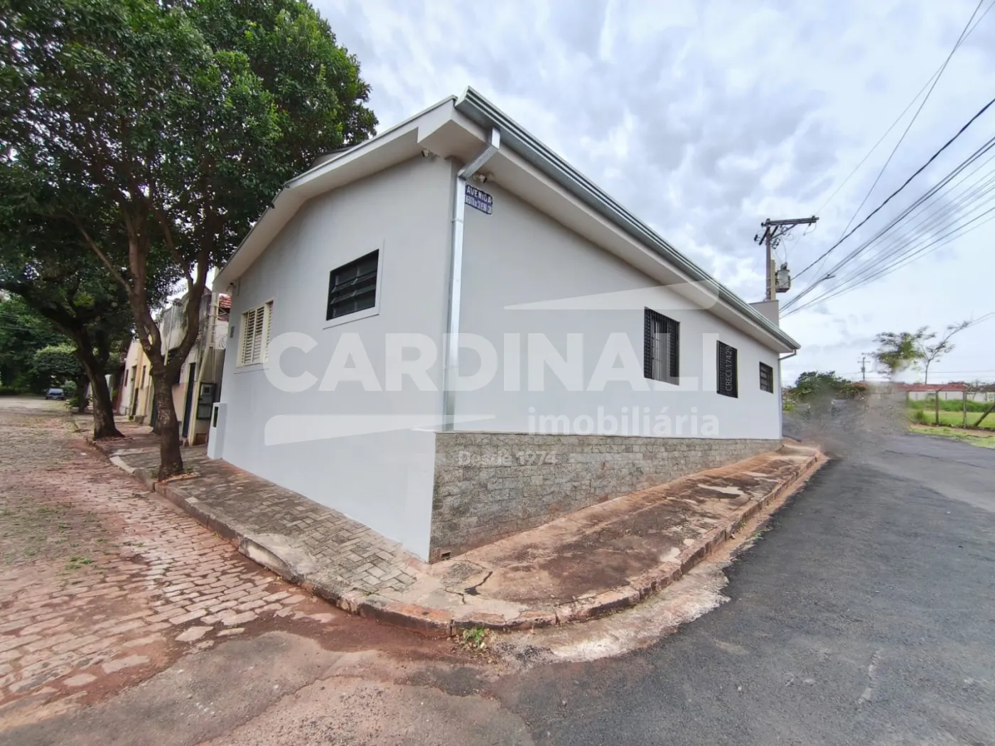Casa / Padr&atilde;o em Araraquara Alugar por R$2.700,00