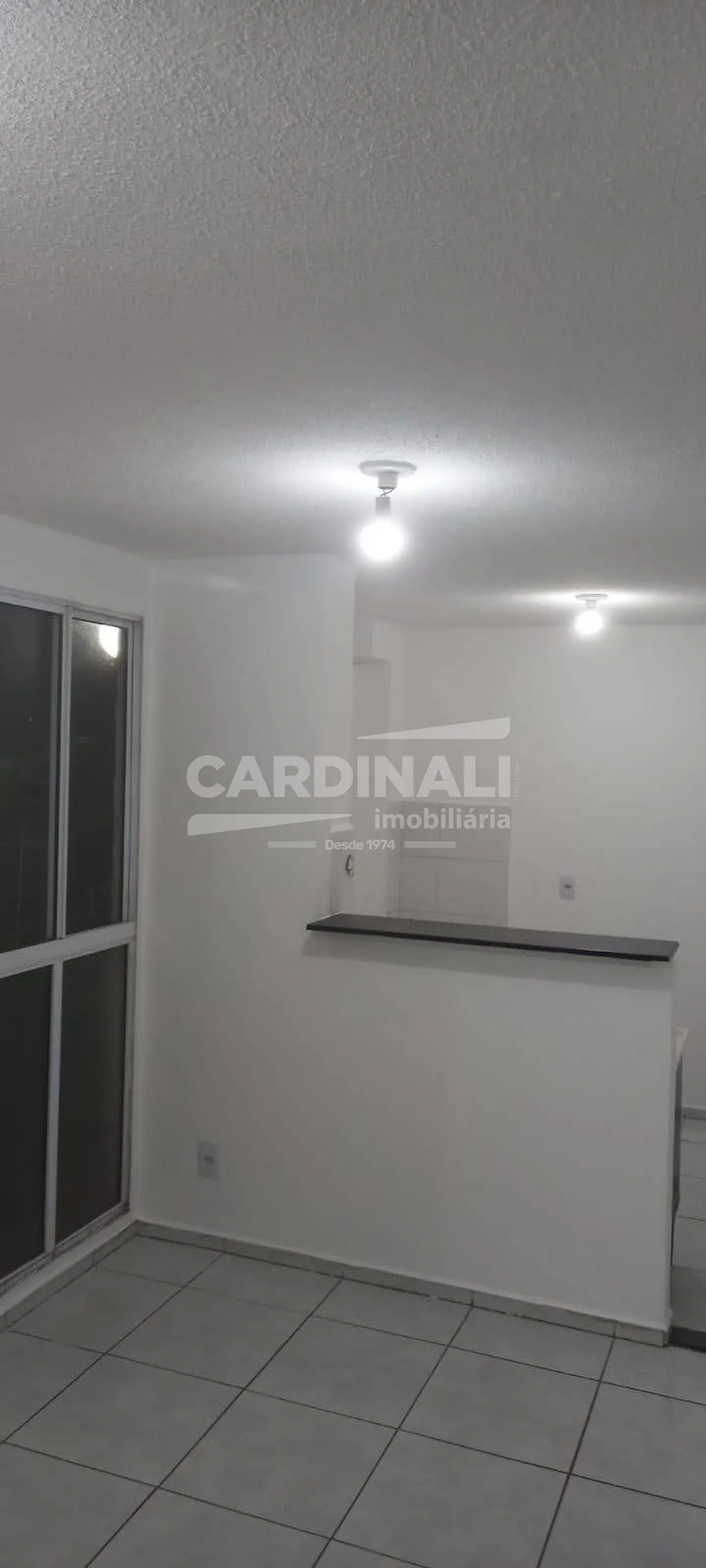 Comprar Apartamento / Padr&atilde;o em S&atilde;o Carlos R$ 200.000,00 - Foto 1