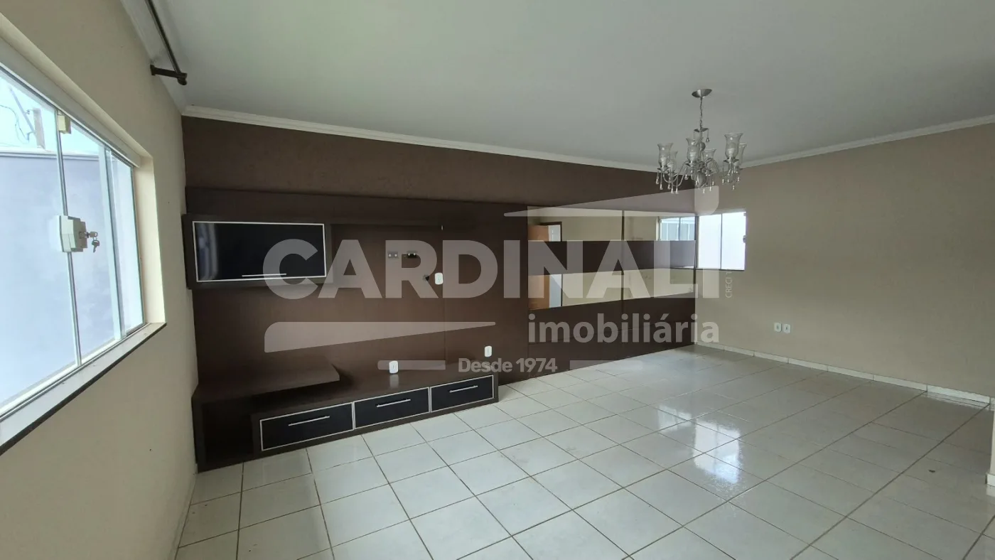 Comprar Casa / Padr&atilde;o em Araraquara R$ 490.000,00 - Foto 2