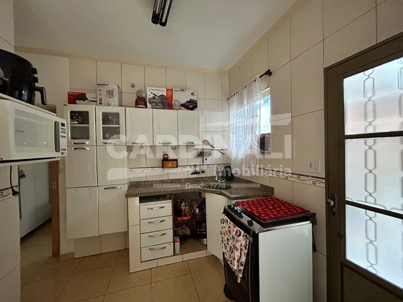Comprar Casa / Padr&atilde;o em Araraquara R$ 400.000,00 - Foto 3