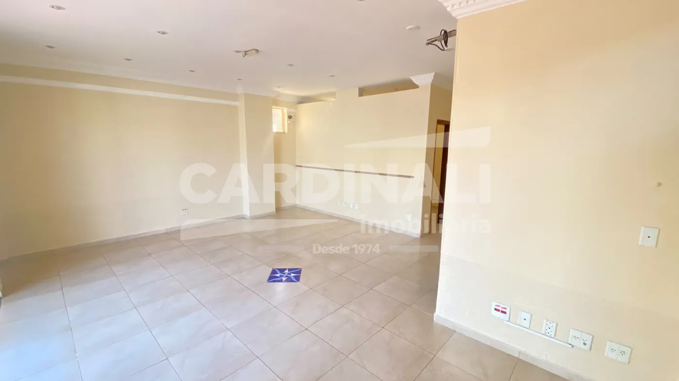 Alugar Comercial / Padr&atilde;o em Atibaia R$ 2.500,00 - Foto 4