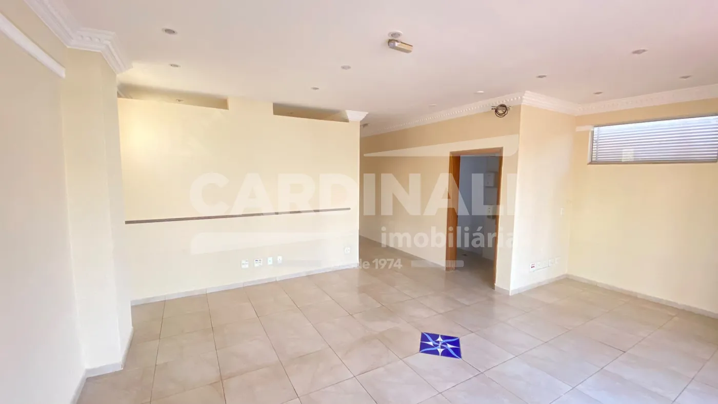 Alugar Comercial / Padr&atilde;o em Atibaia R$ 2.500,00 - Foto 5