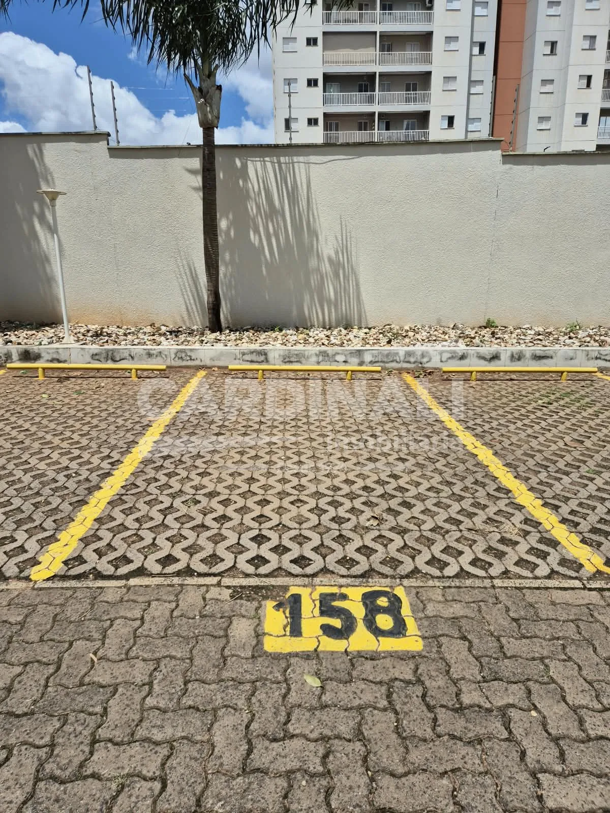 Comprar Apartamento / Padr&atilde;o em Araraquara R$ 330.000,00 - Foto 26