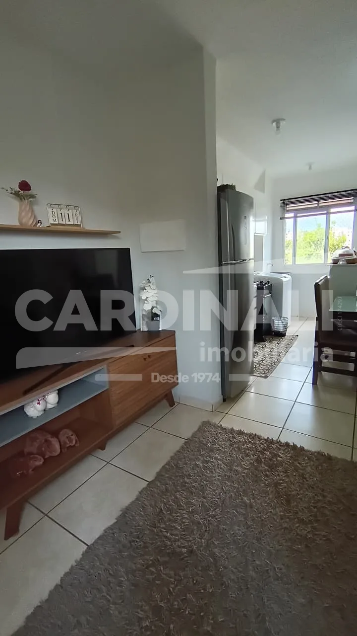 Comprar Apartamento / Padr&atilde;o em Araraquara R$ 180.000,00 - Foto 4