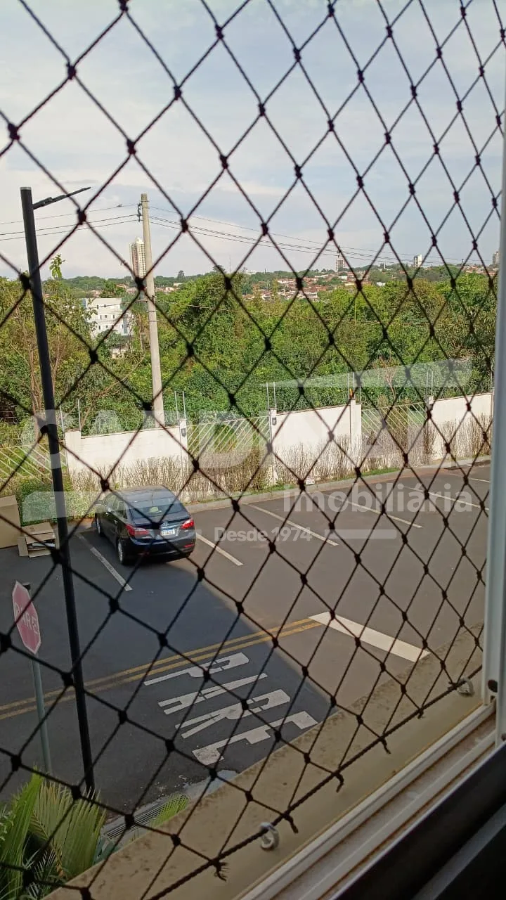 Comprar Apartamento / Padr&atilde;o em Araraquara R$ 180.000,00 - Foto 14