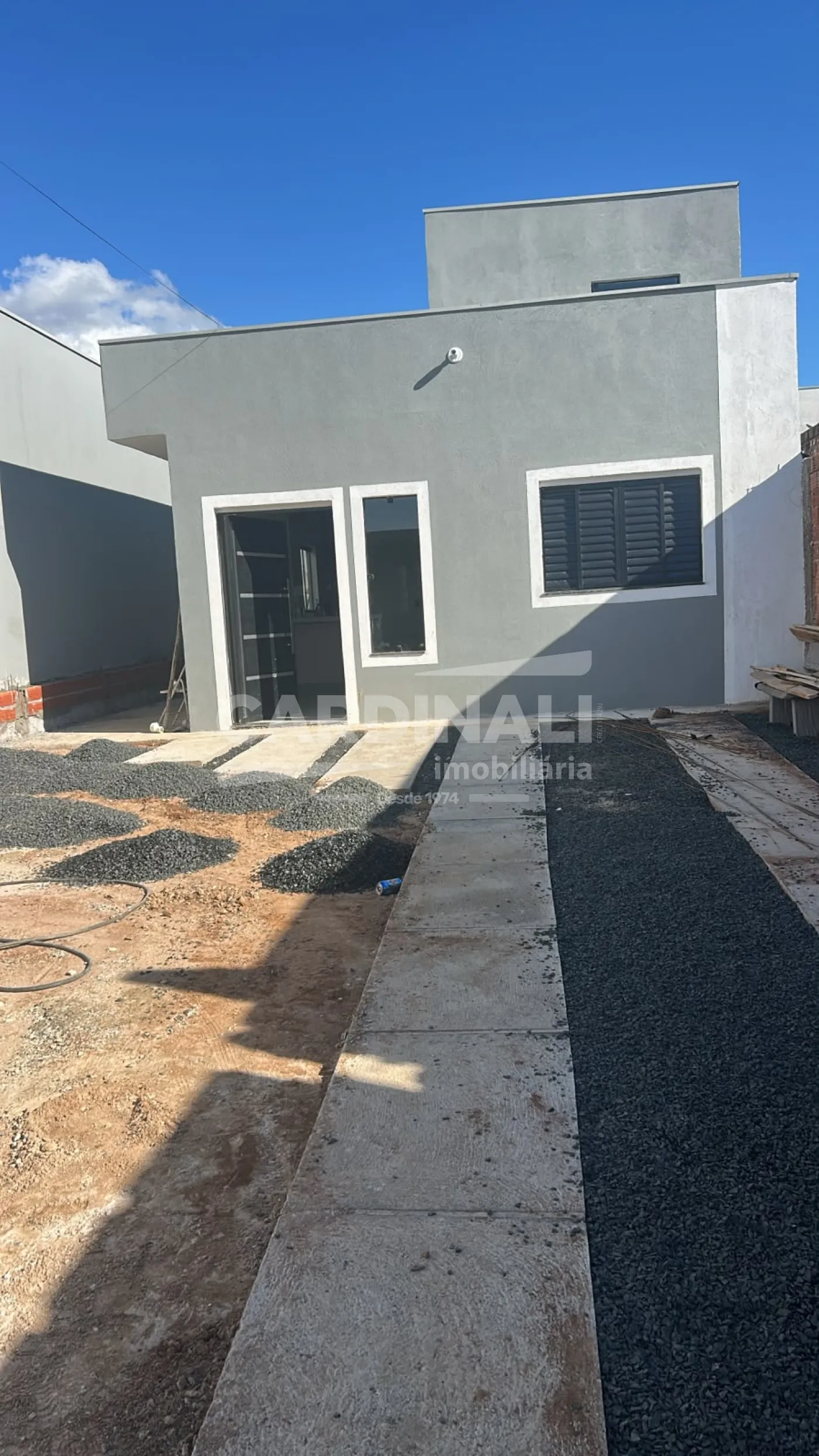 Casa / Padr&atilde;o em Ibat&eacute; Alugar por R$1.750,00