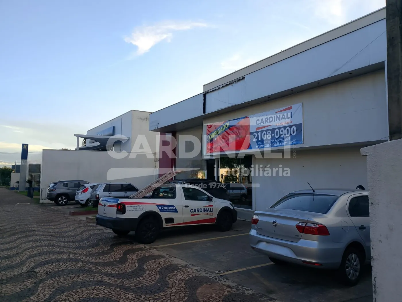 Comercial / Pr&eacute;dio em Araraquara Alugar por R$40.000,00