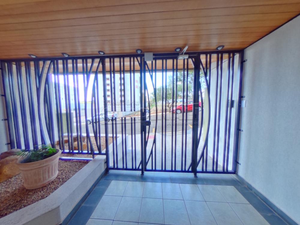 Alugar Apartamento / Padr&atilde;o em S&atilde;o Carlos R$ 1.500,00 - Foto 21