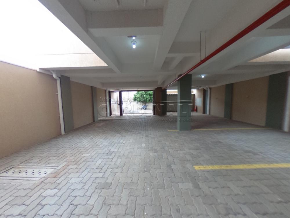 Alugar Apartamento / Padr&atilde;o em S&atilde;o Carlos R$ 1.000,00 - Foto 14
