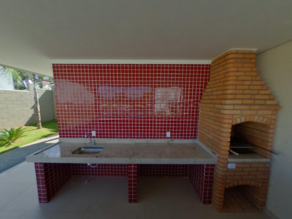 Alugar Apartamento / Padr&atilde;o em S&atilde;o Carlos R$ 1.189,00 - Foto 13