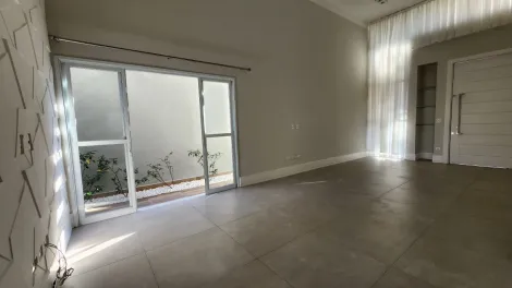 Sao Carlos Condominio Residencial Quebec Casa Locacao R$ 7.200,00 Condominio R$405,33 3 Dormitorios 4 Vagas Area do terreno 308.00m2 Area construida 163.65m2