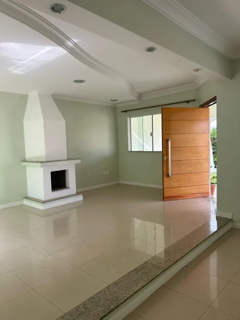 Sao Carlos Condominio Residencial Village Damha I Casa Venda R$1.500.000,00 Condominio R$530,00 3 Dormitorios 4 Vagas Area do terreno 332.00m2 Area construida 242.68m2
