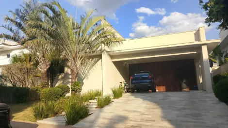 Araraquara Res. Portal dos Oitis Casa Venda R$2.680.000,00 Condominio R$900,00 3 Dormitorios 4 Vagas 